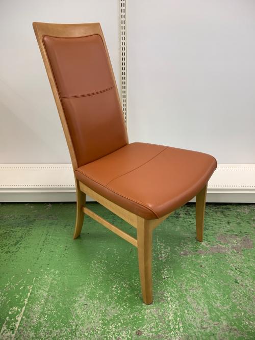 karimoku (カリモク)DIRETTORE ダイニングチェアー オレンジ×ナチュラル