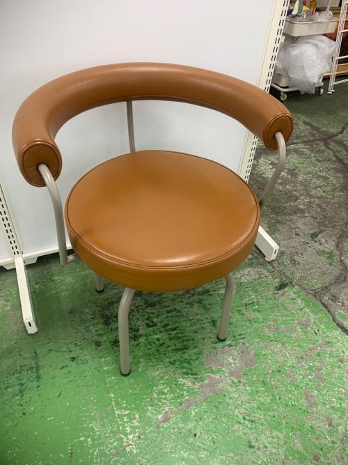 カッシーナ CASSINA (カッシーナ) ダイニングチェアー ブラウン LC7｜トレファクONLINE