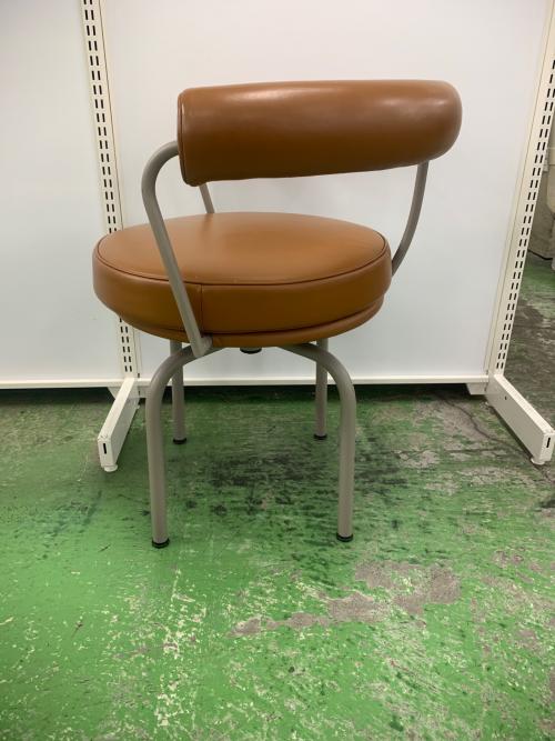 CASSINA (カッシーナ) ダイニングチェアー ブラウン LC7