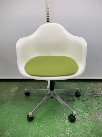 Vitra(ヴィトラ） アームチェアー ホワイト×グリーン 1人掛け Eames Plastic Armchair Charles＆Ray Eames