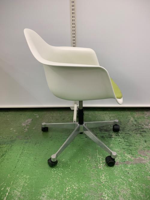 Vitra(ヴィトラ） アームチェアー ホワイト×グリーン 1人掛け Eames Plastic Armchair Charles＆Ray Eames