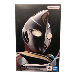 BANDAI (バンダイ) ウルトラマンダイナ フラッシュタイプ フィギュア S.H.Figuarts