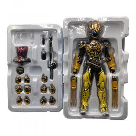 (※訳あり)SHFiguarts 仮面ライダーオーズ　ラトラーター BANDAI (バンダイ) 仮面ライダーオーズ ラトラーター コンボ