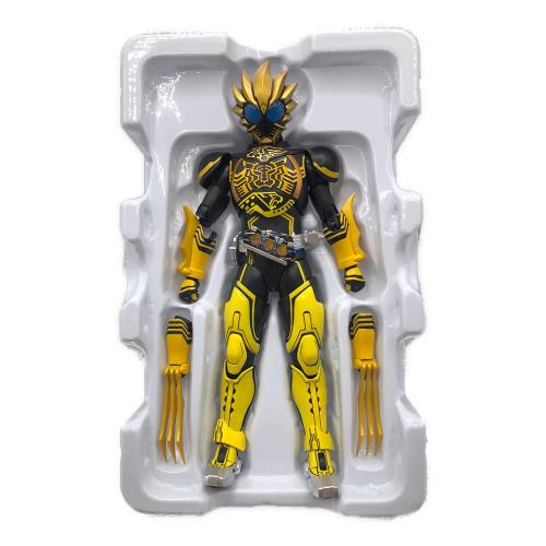 BANDAI (バンダイ) 仮面ライダーオーズ ラトラーター コンボ フィギュア S.H.Figuarts