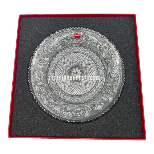 Baccarat (バカラ) プレート アラベスク