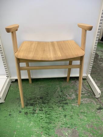 karimoku (カリモク) スツール CU1117 ナチュラル