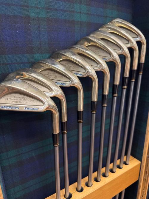 QUEEN ELIZABETH 2（クイーンエリザベス）鑑賞用ゴルフクラブセット CAST FROM THE PROPELLER BLADE OF LIMITED EDITION