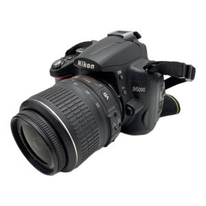 Nikon (ニコン) 一眼レフカメラ D5000　AF-S DX NIKKOR 18-55mm f/3.5-5.6G VR　レンズ付