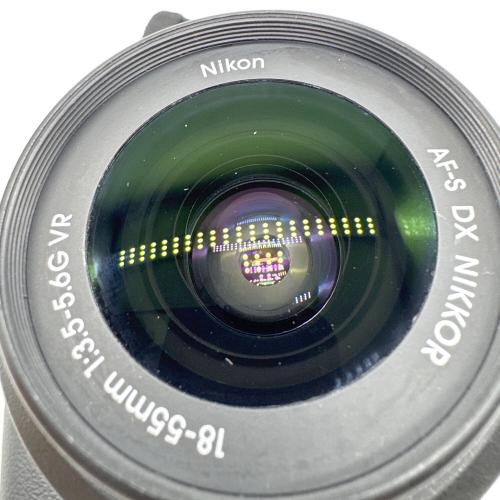 Nikon (ニコン) 一眼レフカメラ D5000　AF-S DX NIKKOR 18-55mm f/3.5-5.6G VR　レンズ付