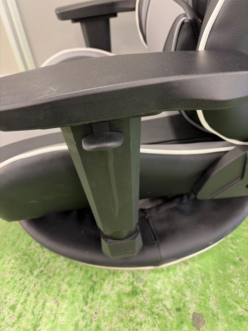 AK Racing (エーケーレーシング) ゲーミングチェア グレー