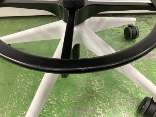 Steelcase (スチールケース) スツールチェア 5310018230 グレー×ホワイト