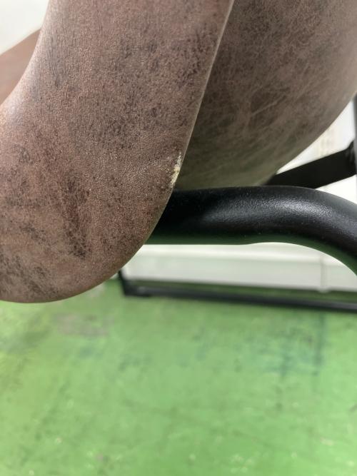 アームレスチェアー  ブラウン