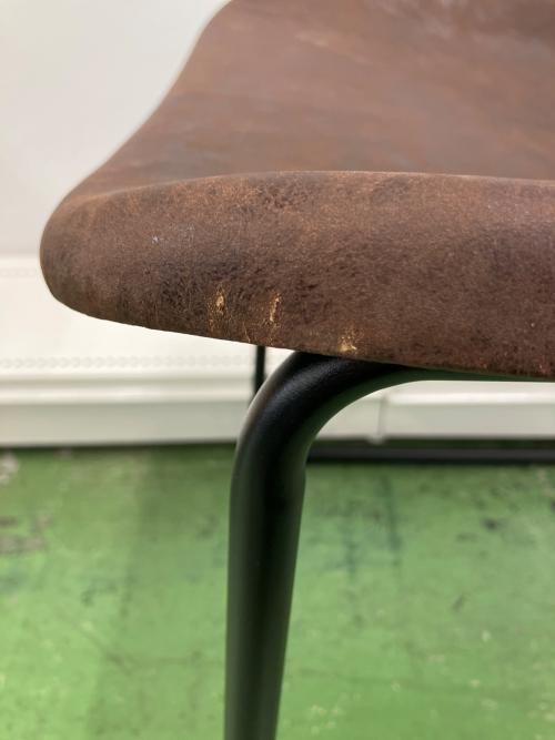 アームレスチェアー  ブラウン