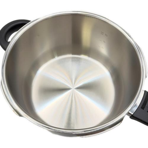 WMF (ヴェーエムエフ) 圧力鍋 perfect 4.5l