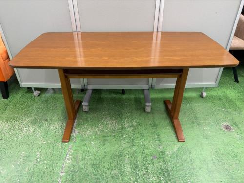 カリモク60+ (カリモクロクマルプラス) ダイニングテーブル ブラウン カフェテーブル