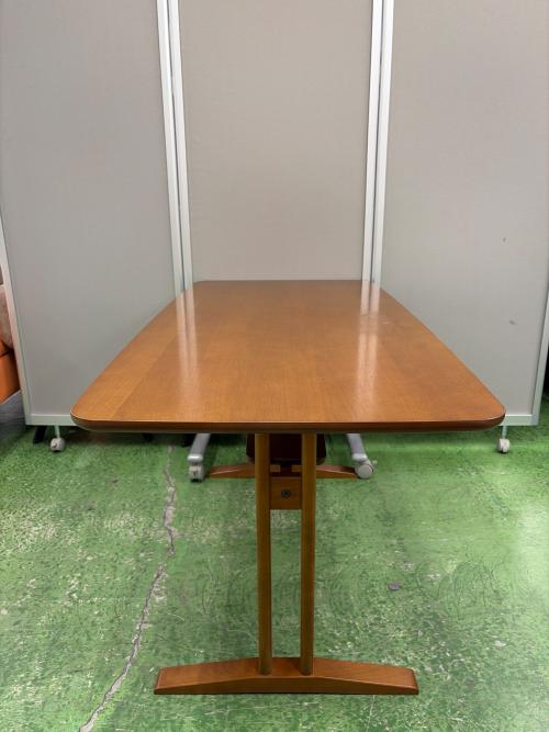 カリモク60+ (カリモクロクマルプラス) ダイニングテーブル ブラウン カフェテーブル