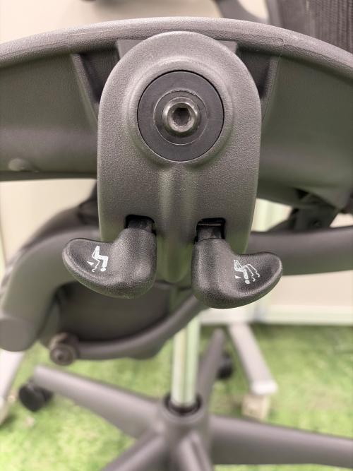 Herman Miller (ハーマンミラー) ワークチェアー AE113AWB-0001 PJG1BBBK3D01 ブラック アーロンチェア