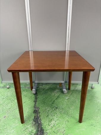 カリモク60+ (カリモクロクマルプラス) ダイニングテーブル ブラウン