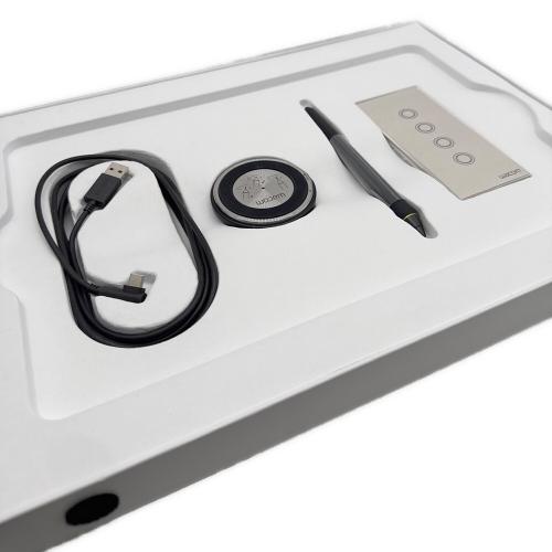 wacom (ワコム) ペンタブレット Intuos Pro Medium PTH-660