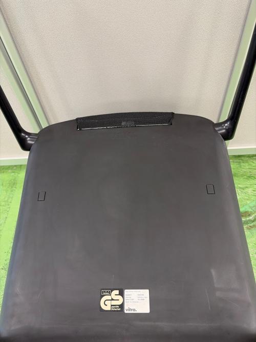 Vitra (ヴィトラ) カンファレンスチェア ブラック メダスリム