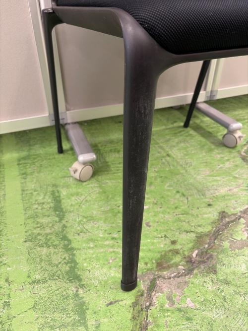 Vitra (ヴィトラ) カンファレンスチェア ブラック メダスリム