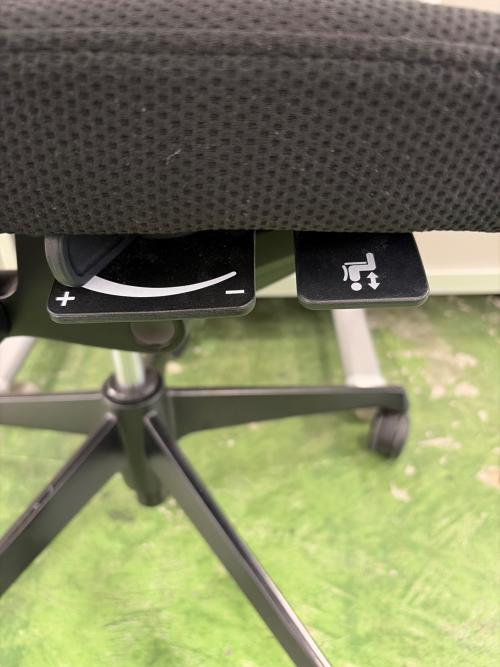 オカムラ オフィスチェア JOTFA308 ブラック