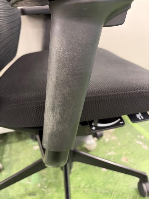 オカムラ オフィスチェア JOTFA308 ブラック