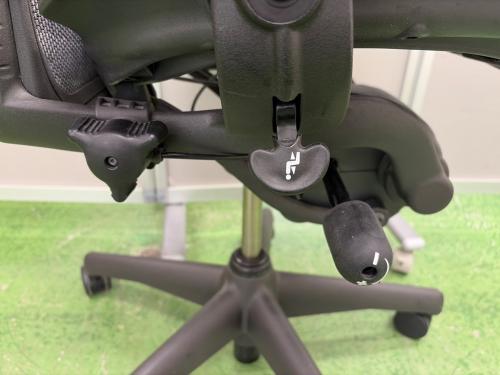 Herman Miller (ハーマンミラー) アーロンチェア クラシック Bサイズ　グラファイトベース ポスチャーフィットフル装備 AE113AWBPJG1BBBK4M02