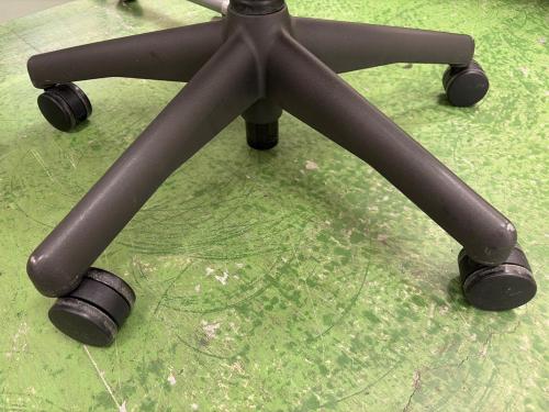Herman Miller (ハーマンミラー) アーロンチェア クラシック Bサイズ　グラファイトベース ポスチャーフィットフル装備 AE113AWBPJG1BBBK4M02