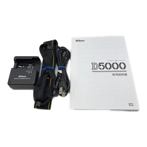 Nikon (ニコン) デジタル一眼カメラ D5000