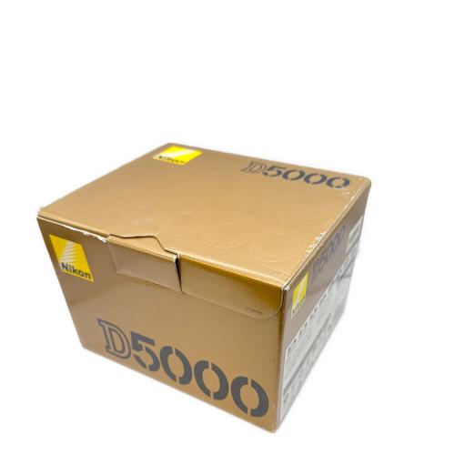 Nikon (ニコン) デジタル一眼カメラ D5000