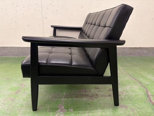 カリモク60 (カリモクロクマル) 2人掛けソファー W36173BB/X36206BB 幅:約133㎝ ブラック×ブラック Ｋチェア