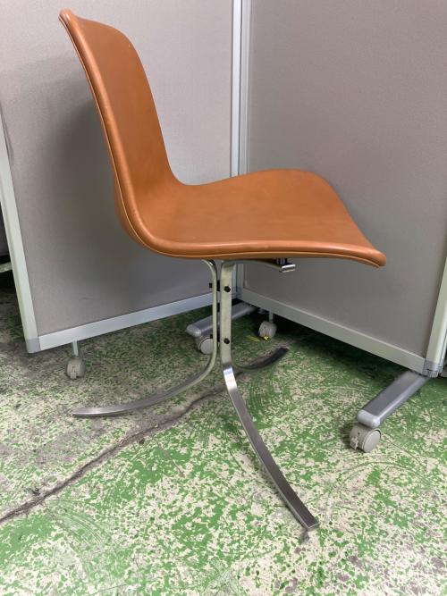 Fritz Hansen (フリッツハンセン) ダイニングチェアー ブラウン PK9