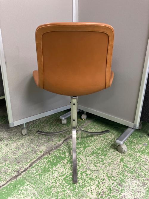 Fritz Hansen (フリッツハンセン) ダイニングチェアー ブラウン PK9