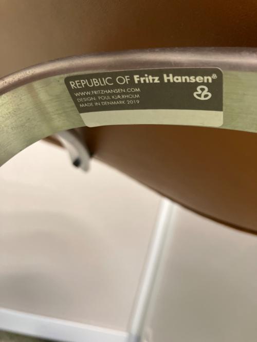 Fritz Hansen (フリッツハンセン) ダイニングチェアー ブラウン PK9