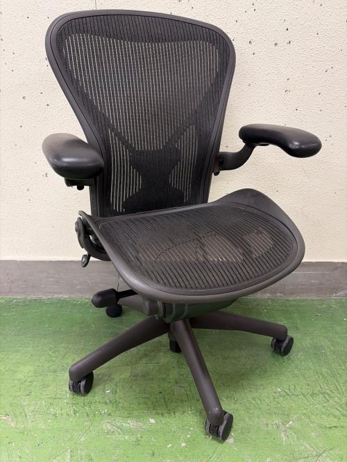 Herman Miller (ハーマンミラー) アーロンチェア クラシック ポスチャーフィット グラファイトベース  ブラック