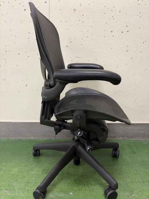 Herman Miller (ハーマンミラー) アーロンチェア クラシック ポスチャーフィット グラファイトベース  ブラック