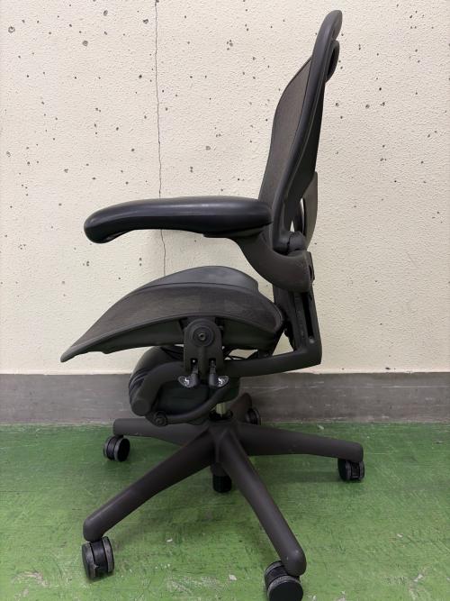 Herman Miller (ハーマンミラー) アーロンチェア クラシック ポスチャーフィット グラファイトベース  ブラック