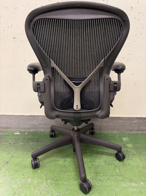Herman Miller (ハーマンミラー) アーロンチェア クラシック ポスチャーフィット グラファイトベース  ブラック