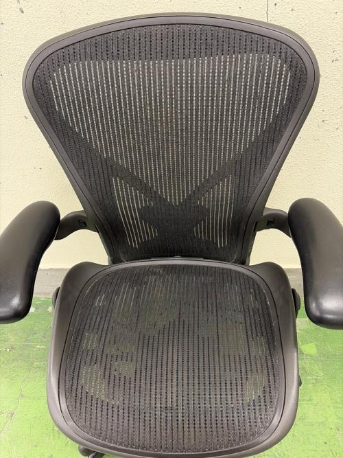 Herman Miller (ハーマンミラー) アーロンチェア クラシック ポスチャーフィット グラファイトベース  ブラック