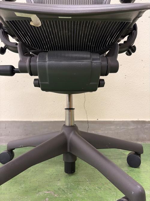 Herman Miller (ハーマンミラー) アーロンチェア クラシック ポスチャーフィット グラファイトベース  ブラック
