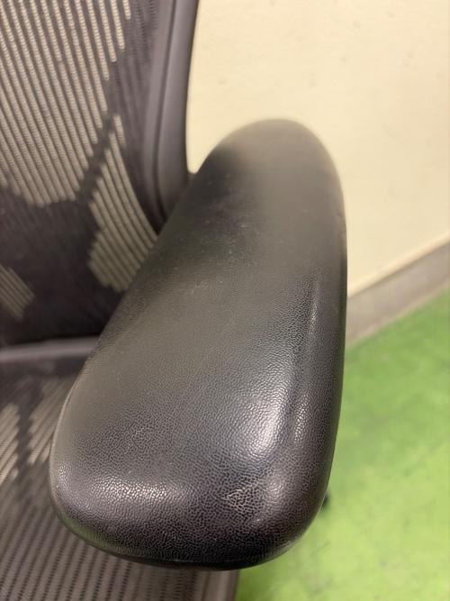 Herman Miller (ハーマンミラー) アーロンチェア クラシック ポスチャーフィット グラファイトベース  ブラック