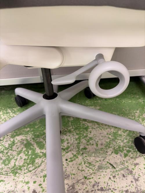 Herman Miller (ハーマンミラー) セイルチェア グレー×ホワイト