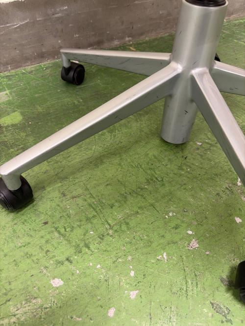 ALIAS (エイリアス) オフィスチェア キャスター劣化有 Cassina IXC.取り扱い ホワイト ローリングフレーム