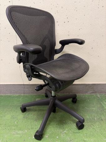 Herman Miller (ハーマンミラー)　アーロンチェア AE113AWB-0001 Bサイズポスチャーフィットフル装備 クラシックモデル ブラック