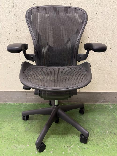 Herman Miller (ハーマンミラー)　アーロンチェア AE113AWB-0001 Bサイズポスチャーフィットフル装備 クラシックモデル ブラック
