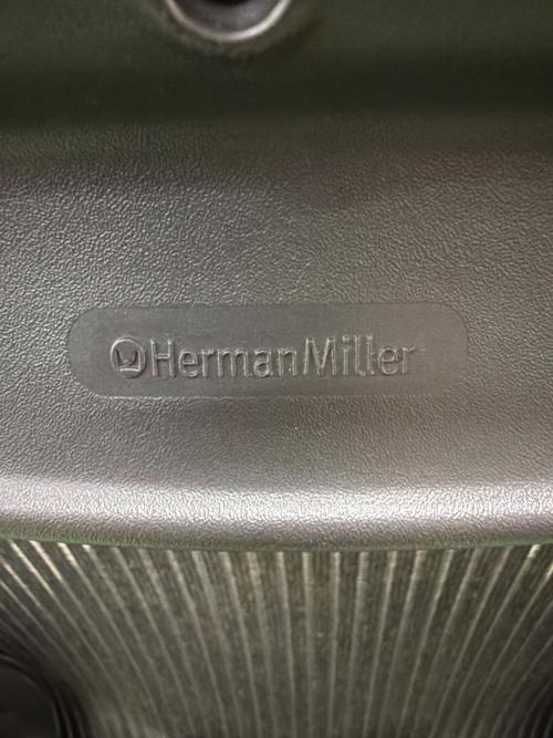 Herman Miller (ハーマンミラー)　アーロンチェア AE113AWB-0001 Bサイズポスチャーフィットフル装備 クラシックモデル ブラック