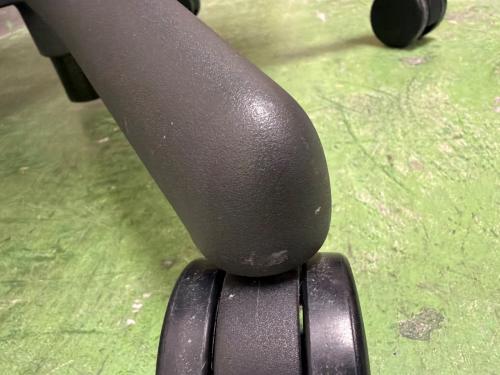 Herman Miller (ハーマンミラー)　アーロンチェア AE113AWB-0001 Bサイズポスチャーフィットフル装備 クラシックモデル ブラック