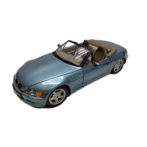 UTモデル 1/18 BMW Z3 ロードスター（カスタム仕様)-