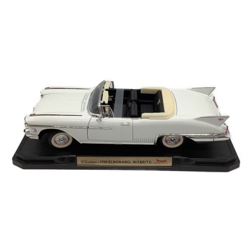 DIE CAST ミニカー 1/18 1958 Cadillac Eldorado Biarritz
